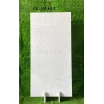 Gạch 60x120 màu trắng vân mây lát nền chung cư tại Quận 8