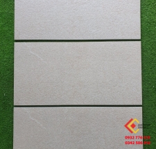 Gạch 30x60 ốp tường màu xám không hoa văn
