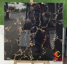 Gạch 80x80 màu đen vân cam sang chảnh giá rẻ nhất năm 2022