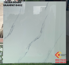 Gạch ốp lát 80x80 màu trắng vân mây nhẹ lát nền phòng ngủ rộng